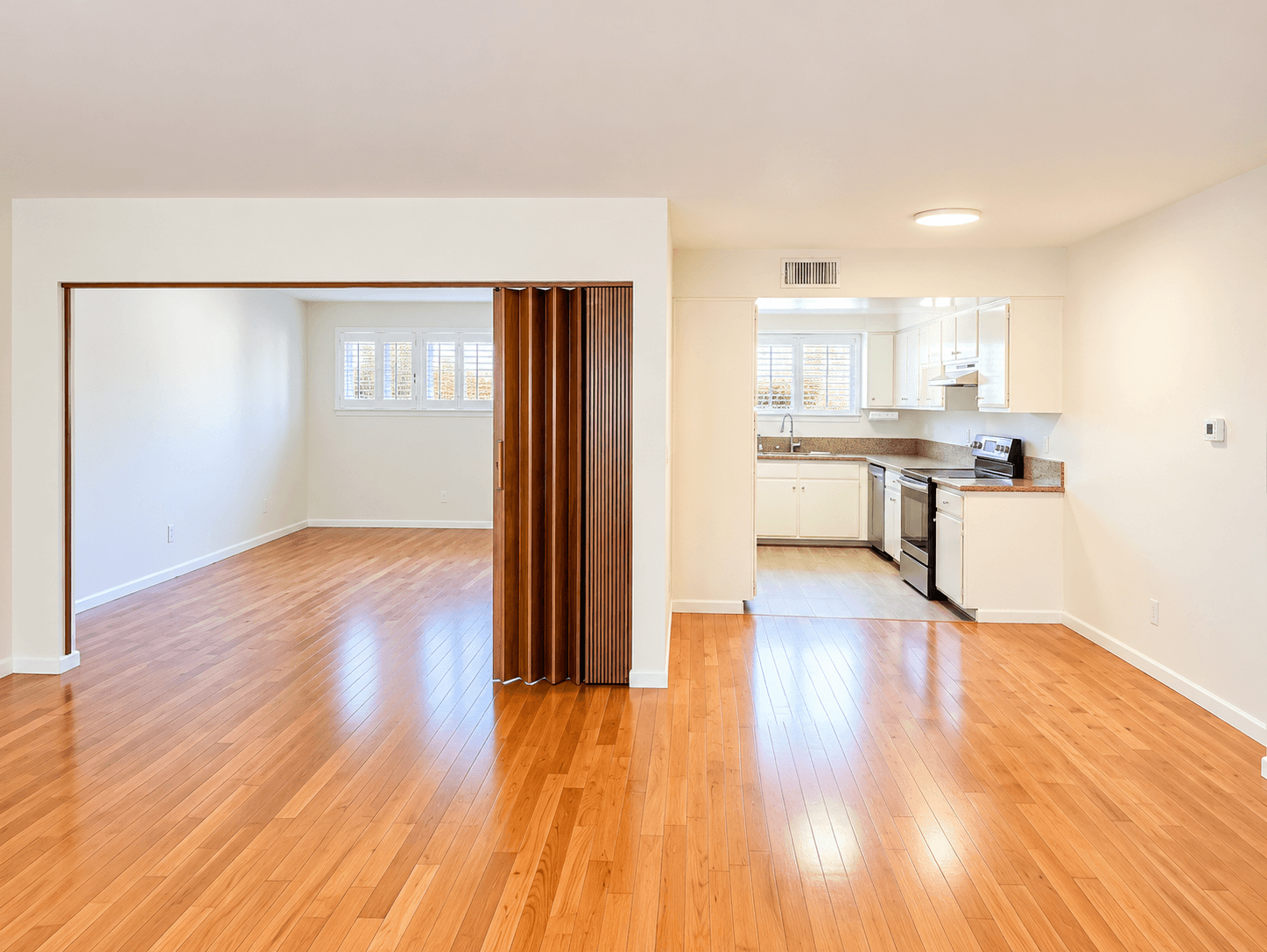 471 W Duarte Rd Unit 227 Arcadia condominium kitchen with laminate flooring