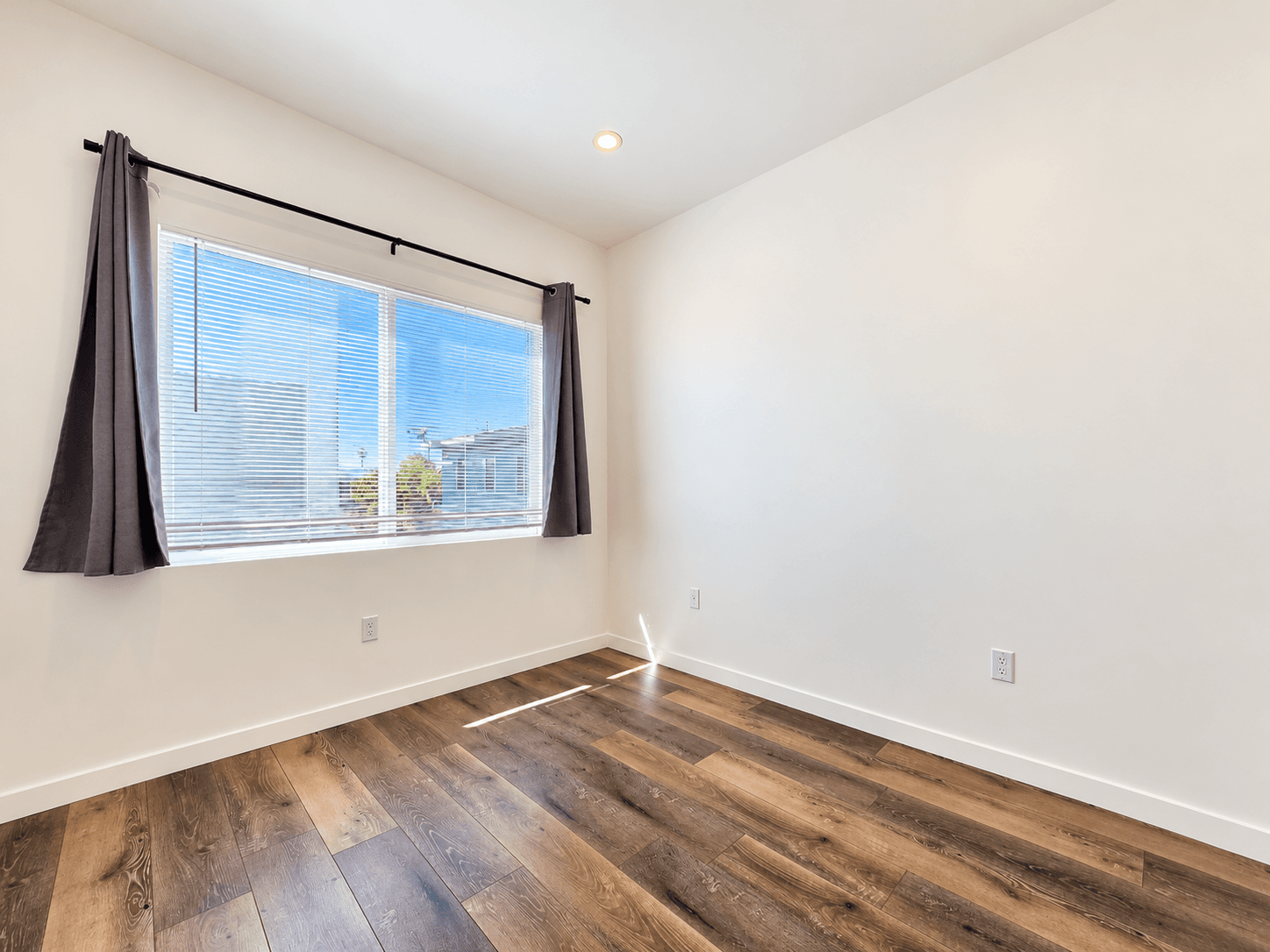 1211 Fedora St Los Angeles townhouse rental 08